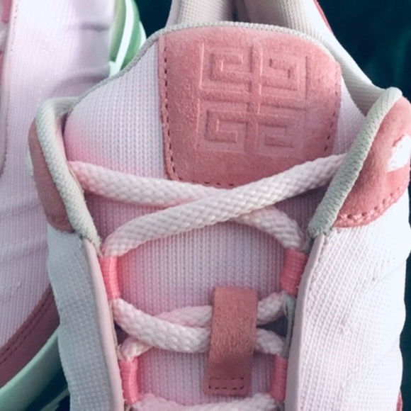 100% Authentic Givenchy Light Runner Sneaker Pink Bubble Gum Size 40/9.5 - Picture 4 of 12
